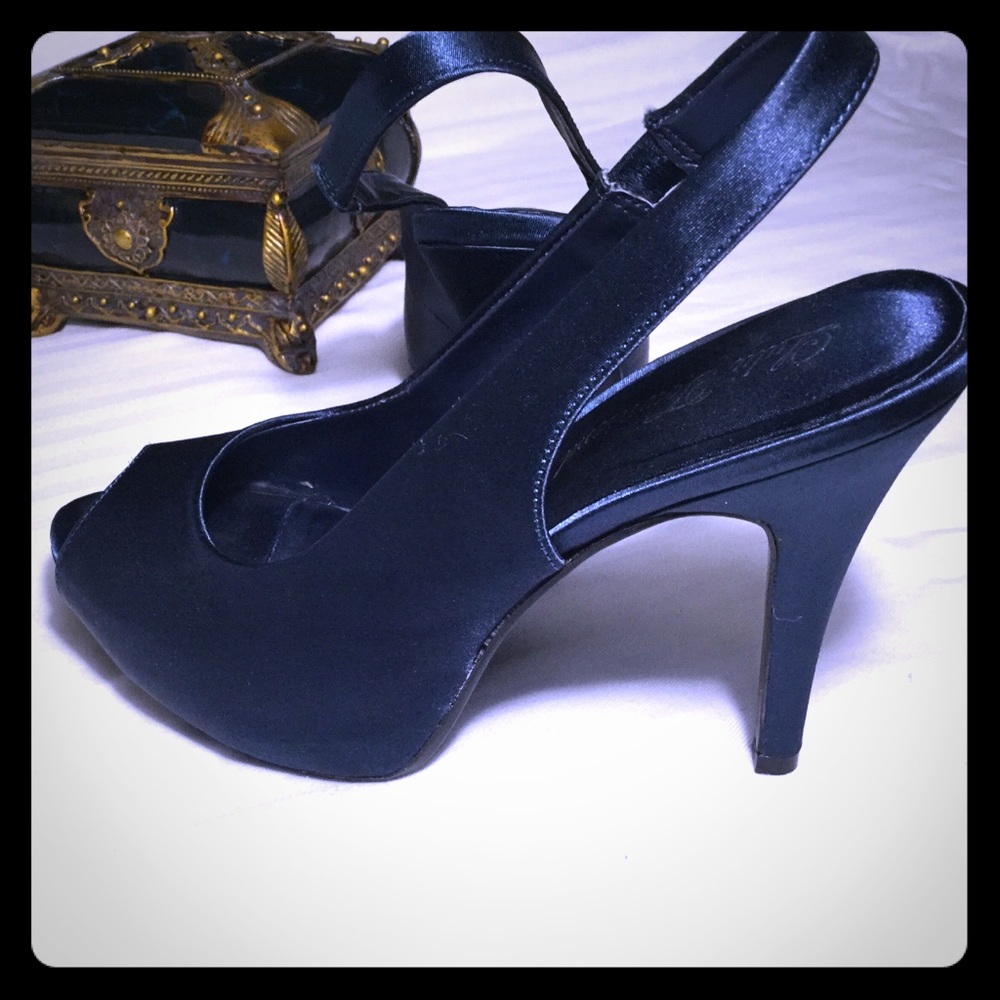 Lulu Townsend Navy LT NightOut Slingback Stilettos